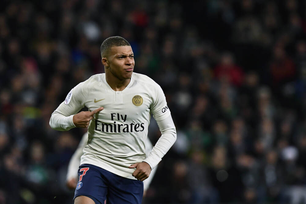 每日一题丨初中生自称抑郁不愿意上学，家长该如何处理？